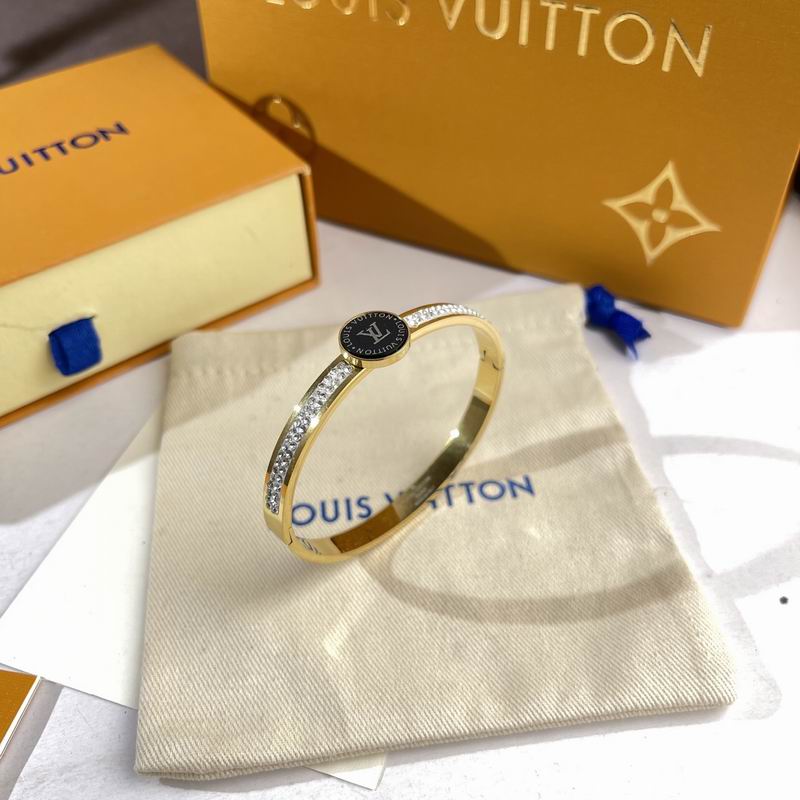LV Bracelet  05yxs253 (2)