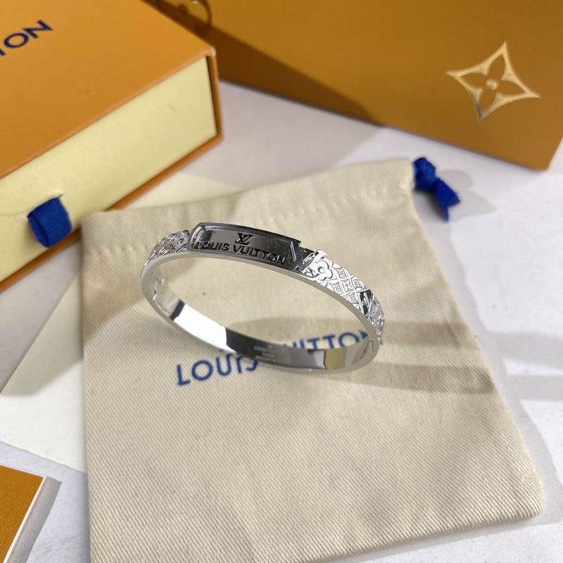 LV Bracelet  05yxs256 (3)