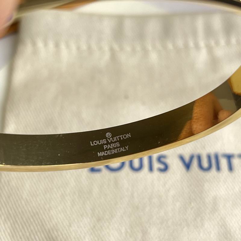 LV Bracelet  05yxs256 (4)