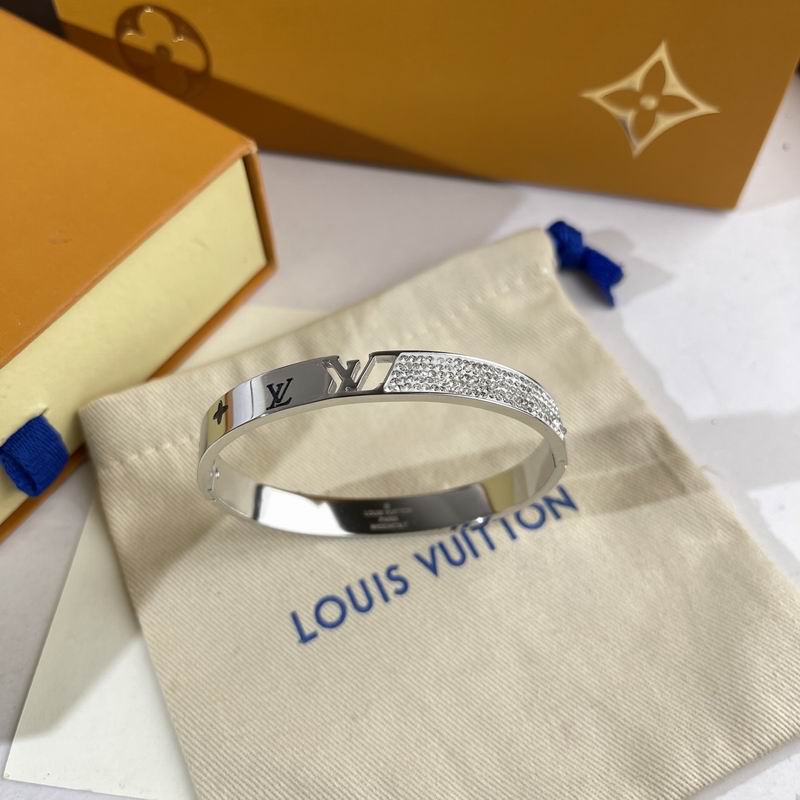 LV Bracelet  05yxs257 (3)