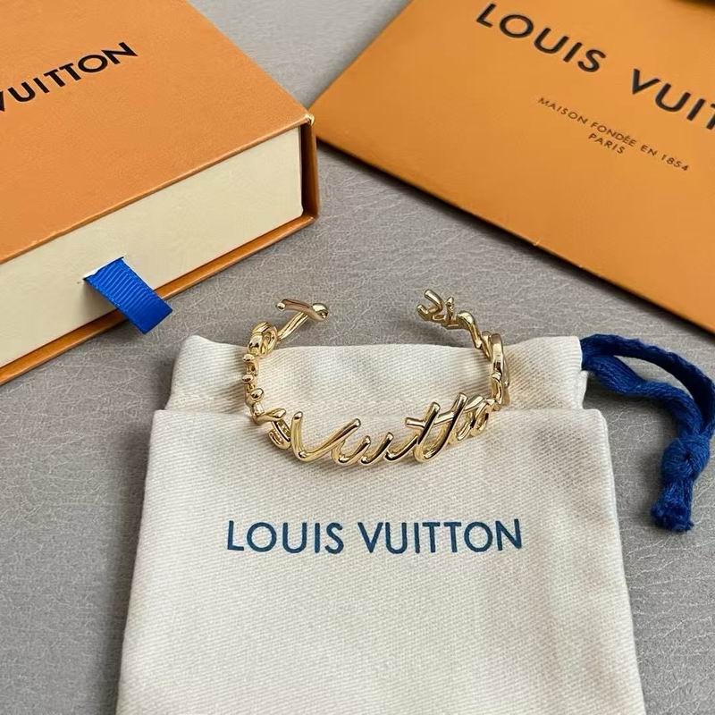 LV Bracelet  05yxs263 (2)