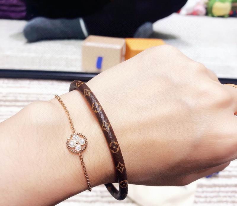 LV Bracelet  05yxs265 (7)