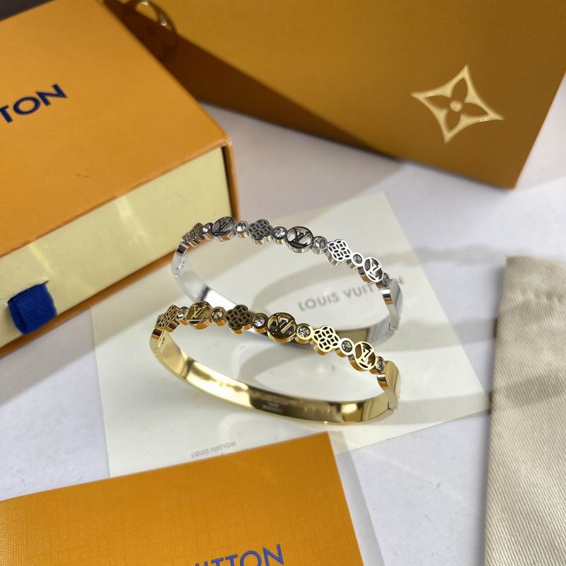 LV Bracelet  05yxs269 (1)