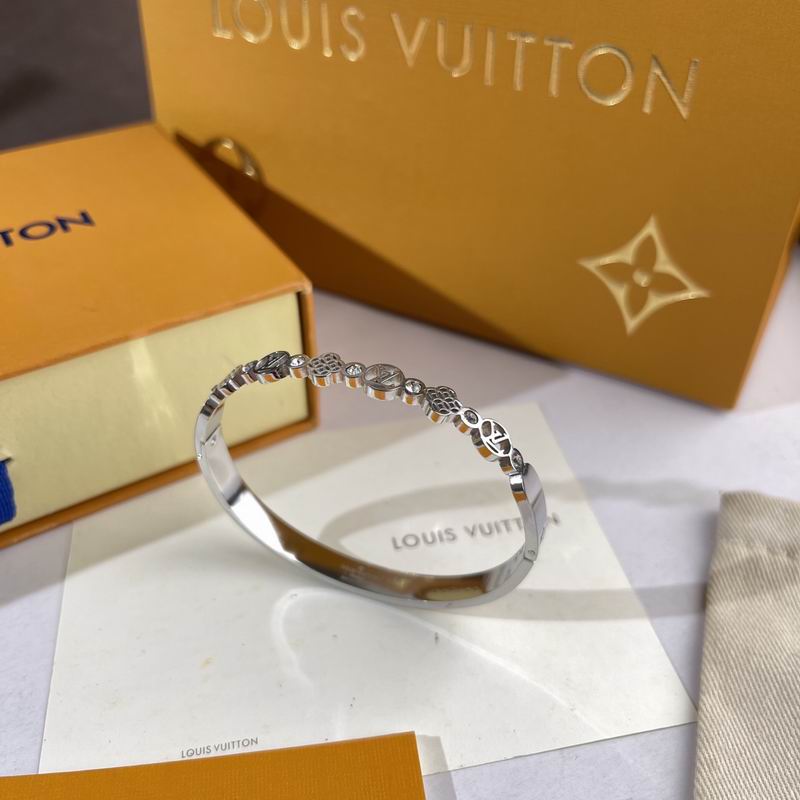 LV Bracelet  05yxs269 (2)