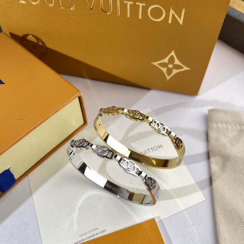 LV Bracelet  05yxs271 (1)