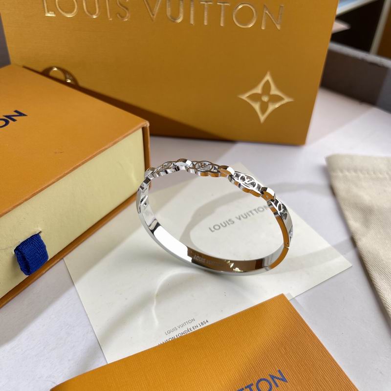 LV Bracelet  05yxs271 (2)