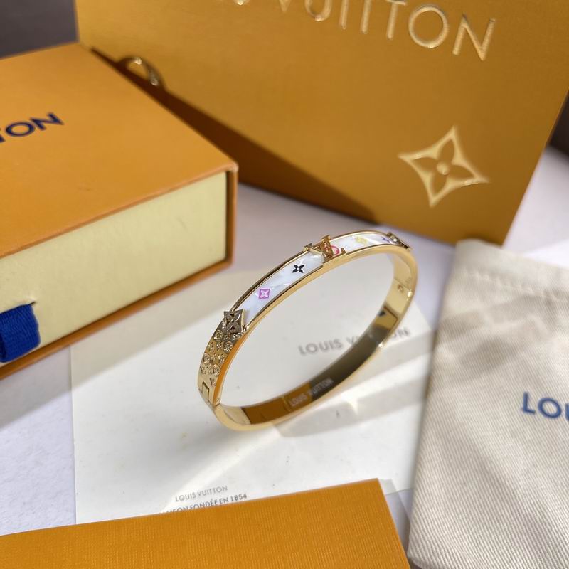 LV Bracelet  05yxs272 (2)