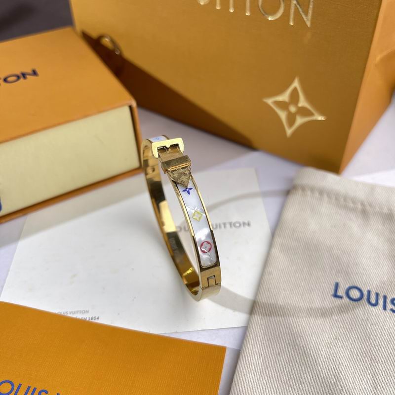 LV Bracelet  05yxs273 (3)