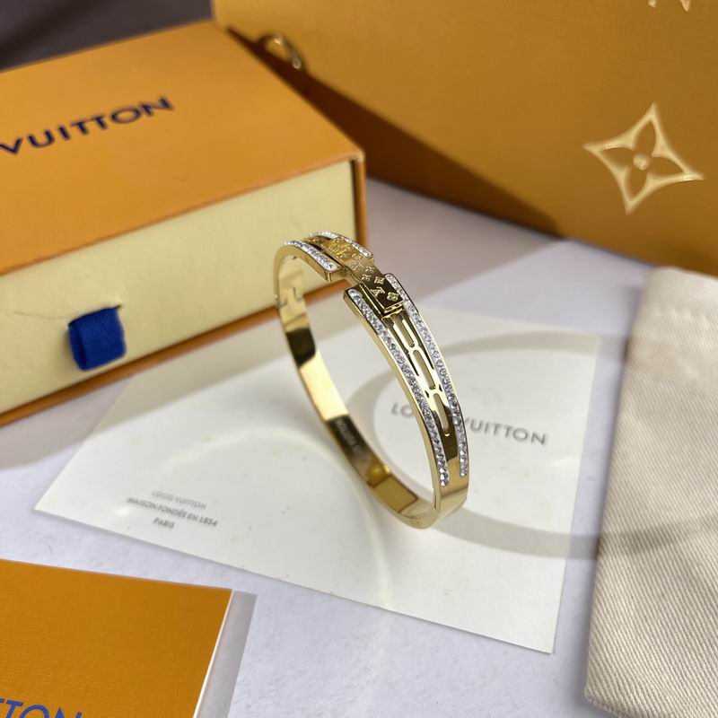 LV Bracelet  05yxs274 (2)
