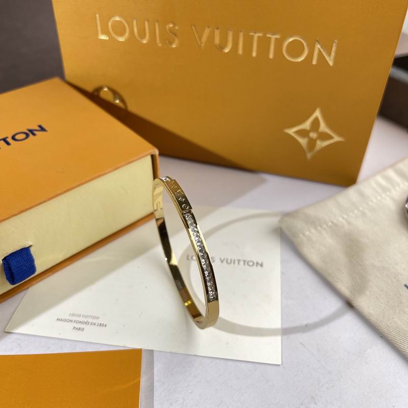 LV Bracelet  05yxs280 (3)
