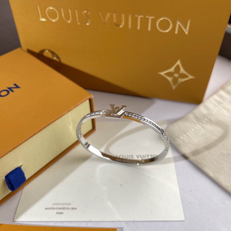 LV Bracelet  05yxs281 (2)