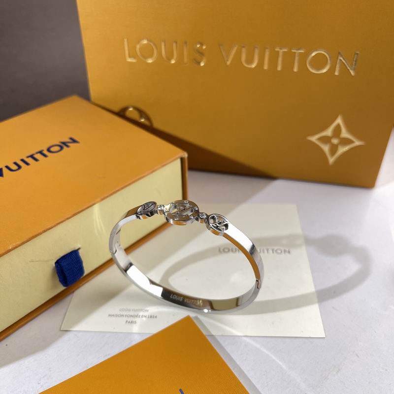 LV Bracelet  05yxs282 (2)