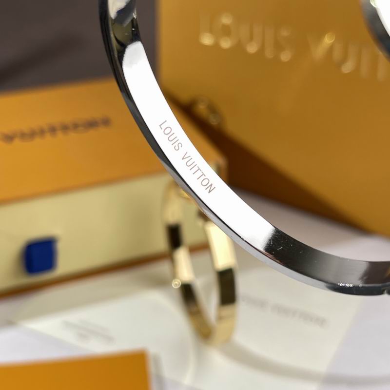 LV Bracelet  05yxs282 (4)