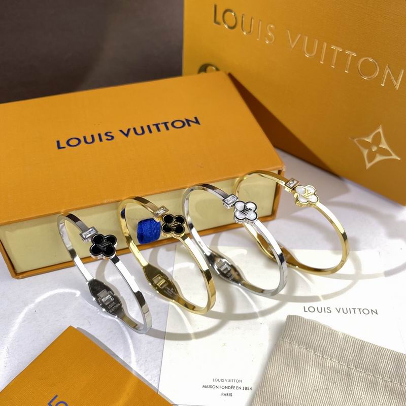 LV Bracelet  05yxs285 (1)