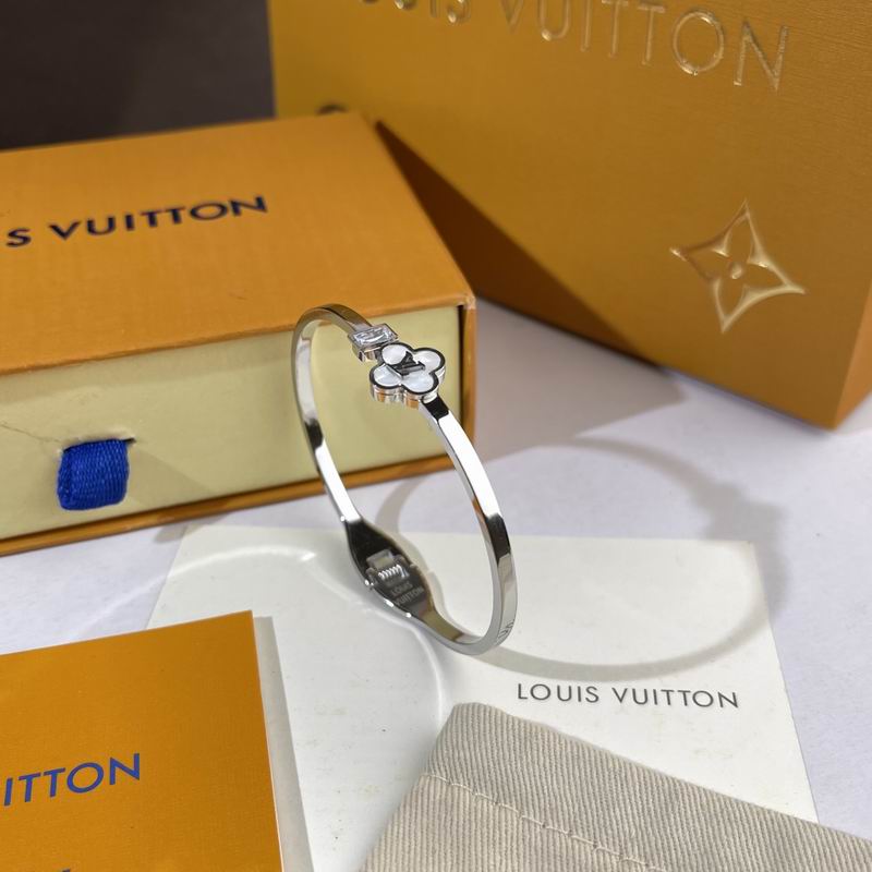LV Bracelet  05yxs285 (3)