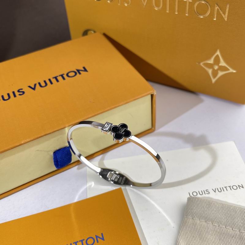 LV Bracelet  05yxs285 (5)