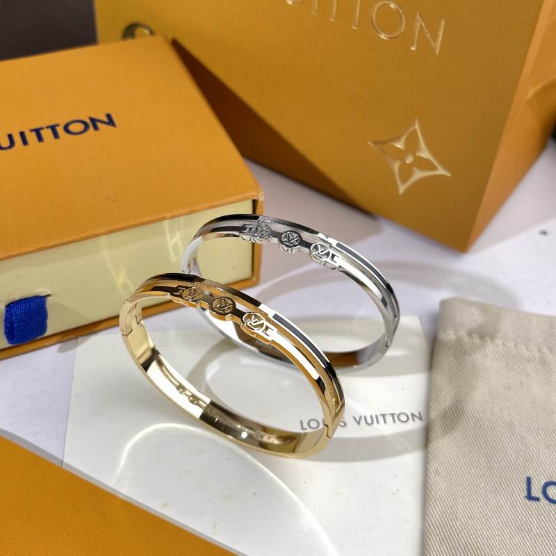 LV Bracelet  05yxs287 (1)