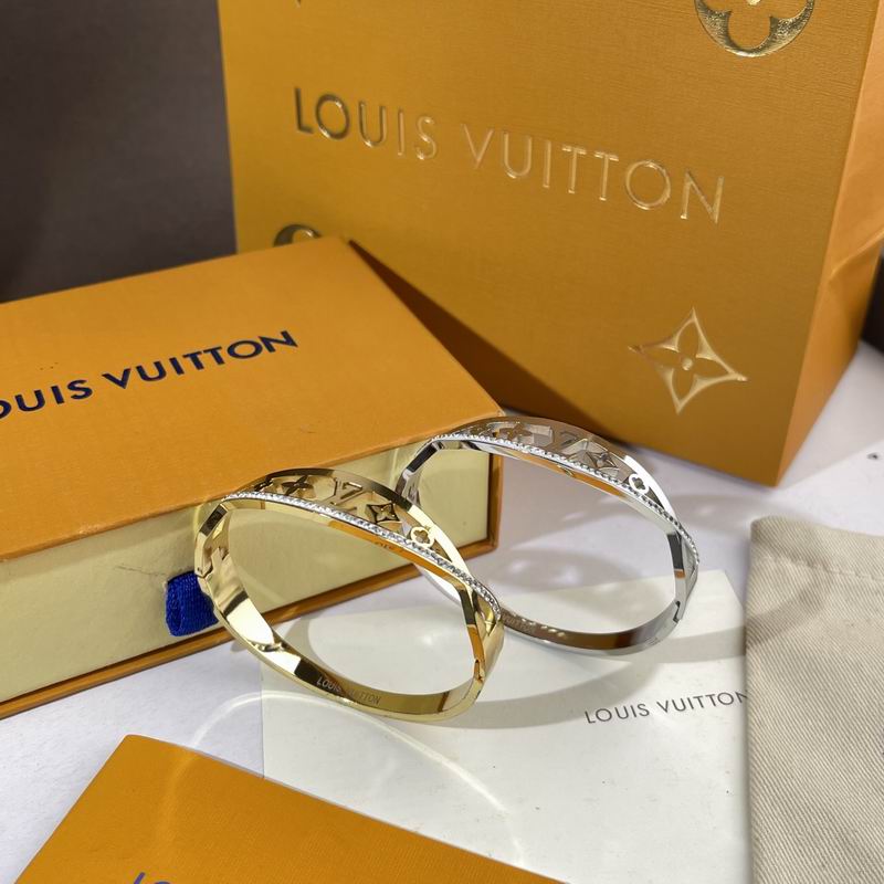 LV Bracelet  05yxs288 (2)