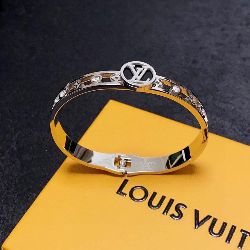 LV Bracelet  05yxs290 (2)