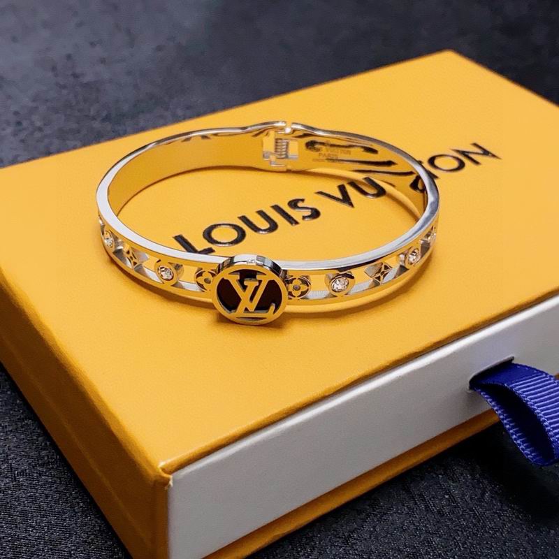 LV Bracelet  05yxs290 (4)