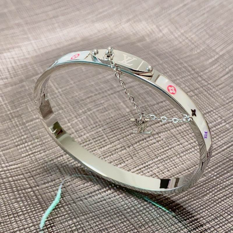 LV Bracelet  05yxs292 (2)