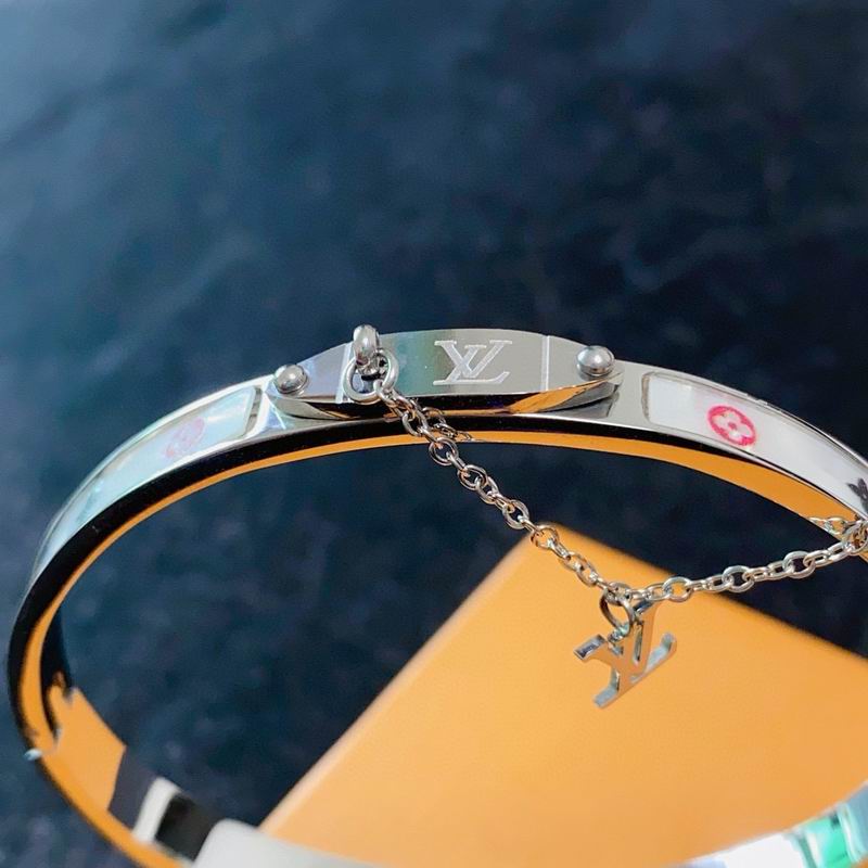 LV Bracelet  05yxs292 (3)