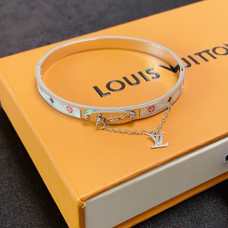 LV Bracelet  05yxs292 (4)