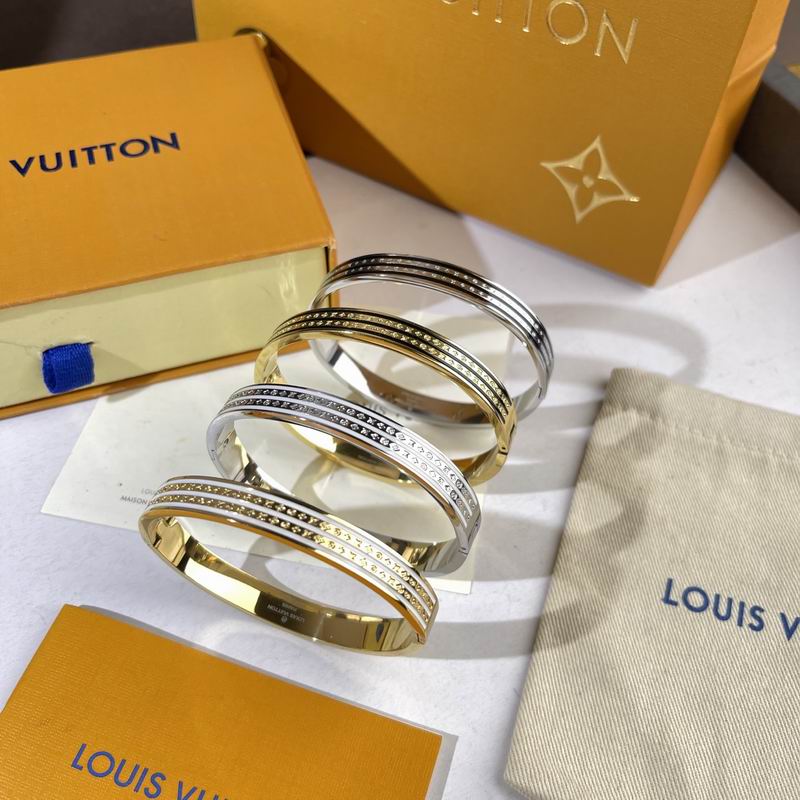 LV Bracelet  05yxs303 (1)
