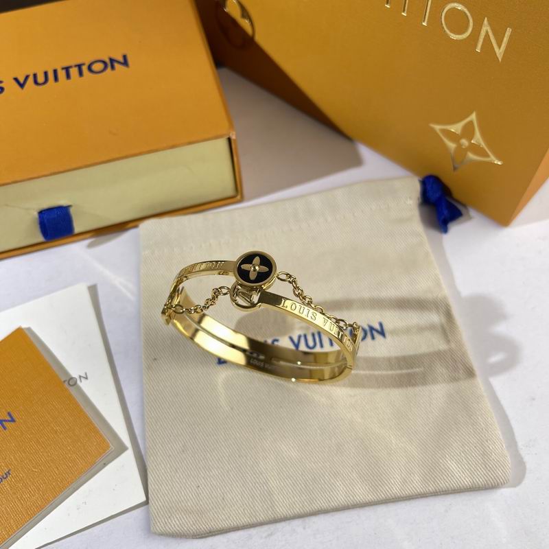 LV Bracelet  05yxs305 (1)