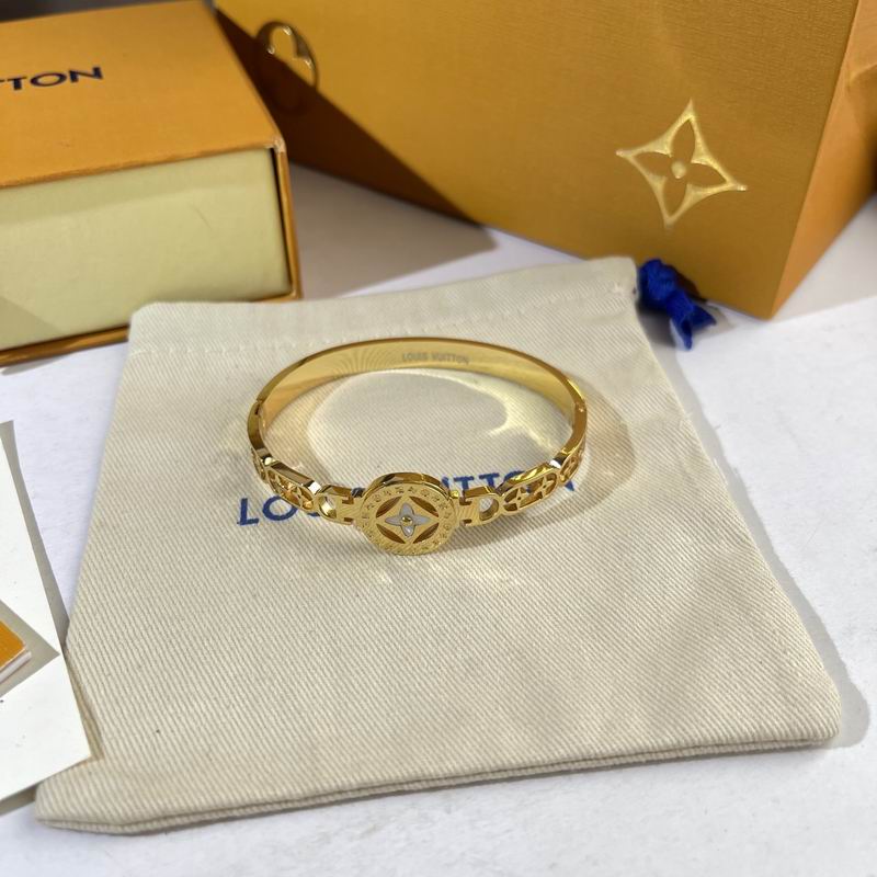 LV Bracelet  05yxs308 (2)