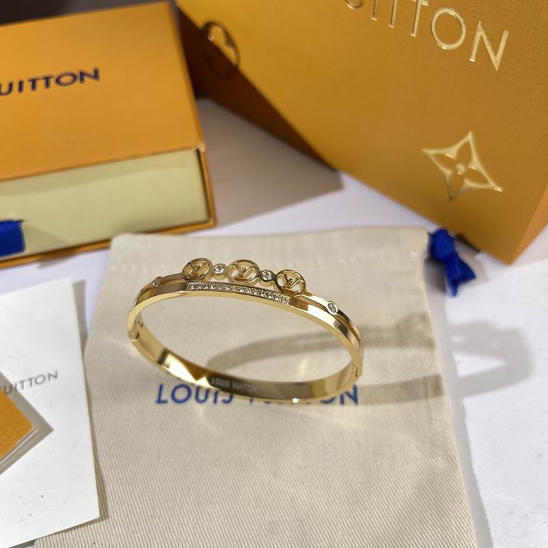 LV Bracelet  05yxs309 (3)