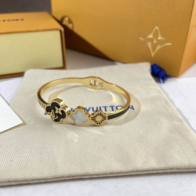 LV Bracelet  05yxs310 (3)