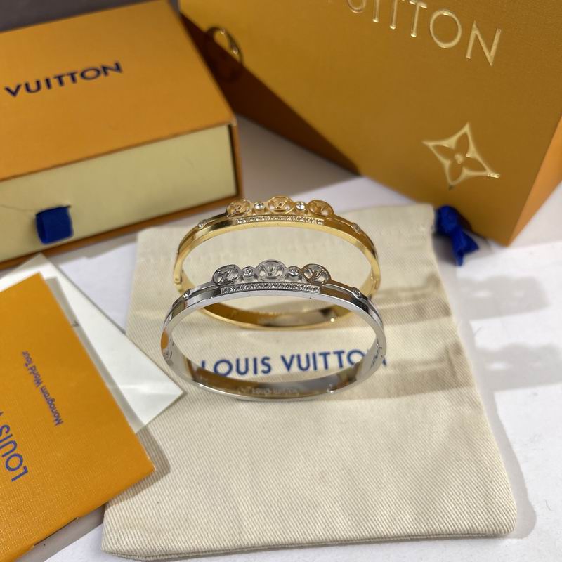 LV Bracelet  05yxs312 (1)