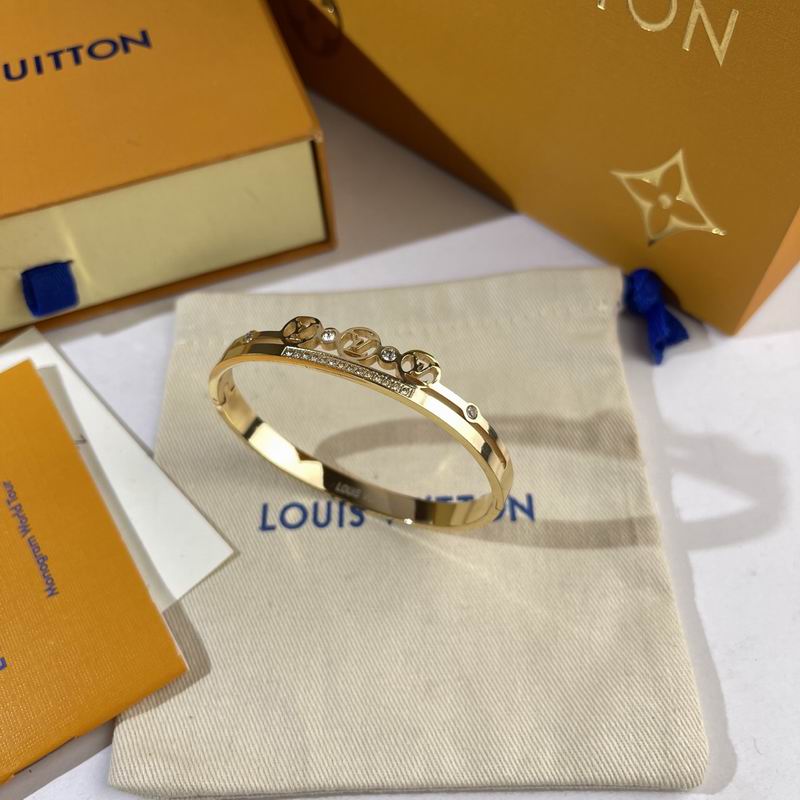 LV Bracelet  05yxs312 (3)