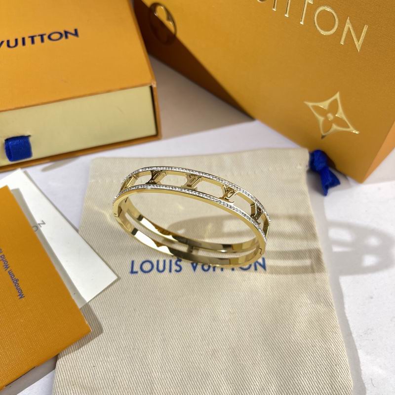 LV Bracelet  05yxs315 (3)