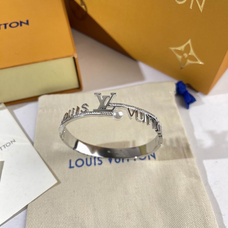 LV Bracelet  05yxs316 (3)