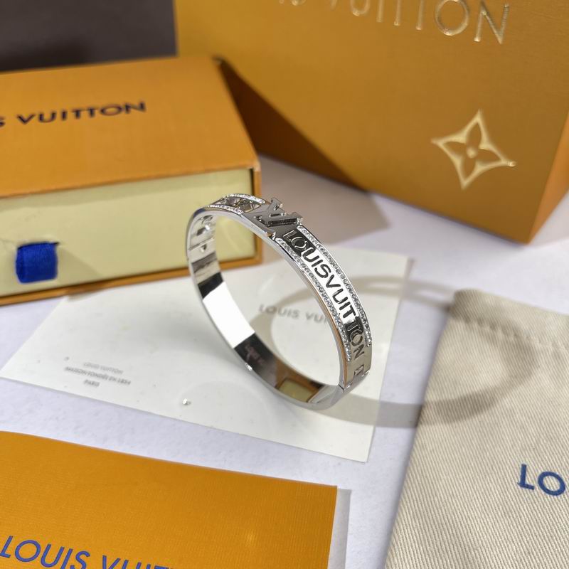 LV Bracelet  05yxs317 (2)