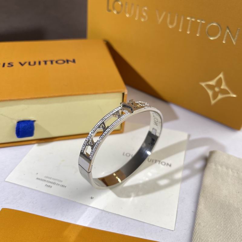 LV Bracelet  05yxs317 (3)