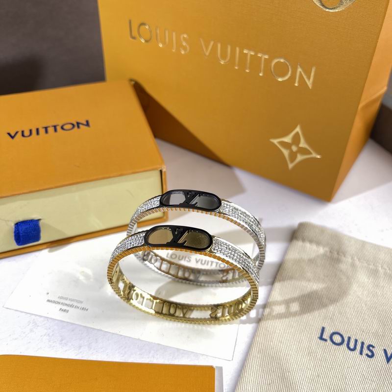 LV Bracelet  05yxs318 (1)