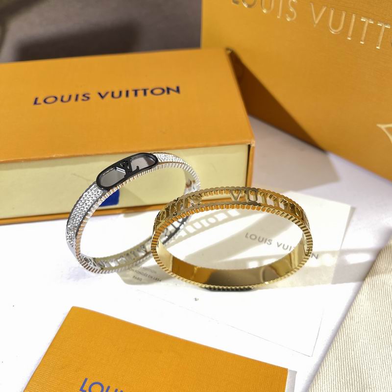 LV Bracelet  05yxs318 (4)