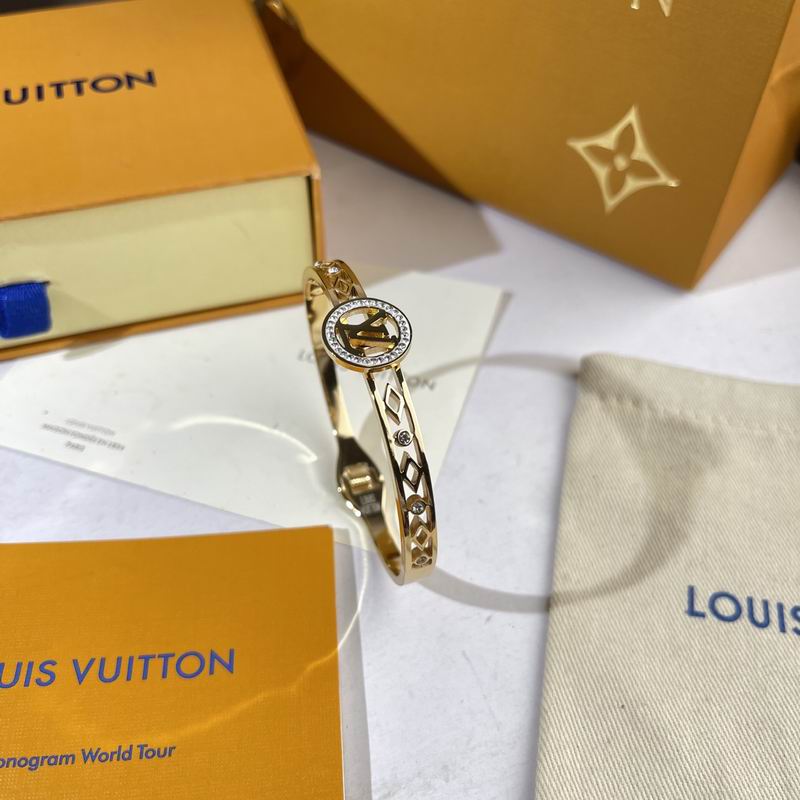 LV Bracelet  05yxs322 (2)