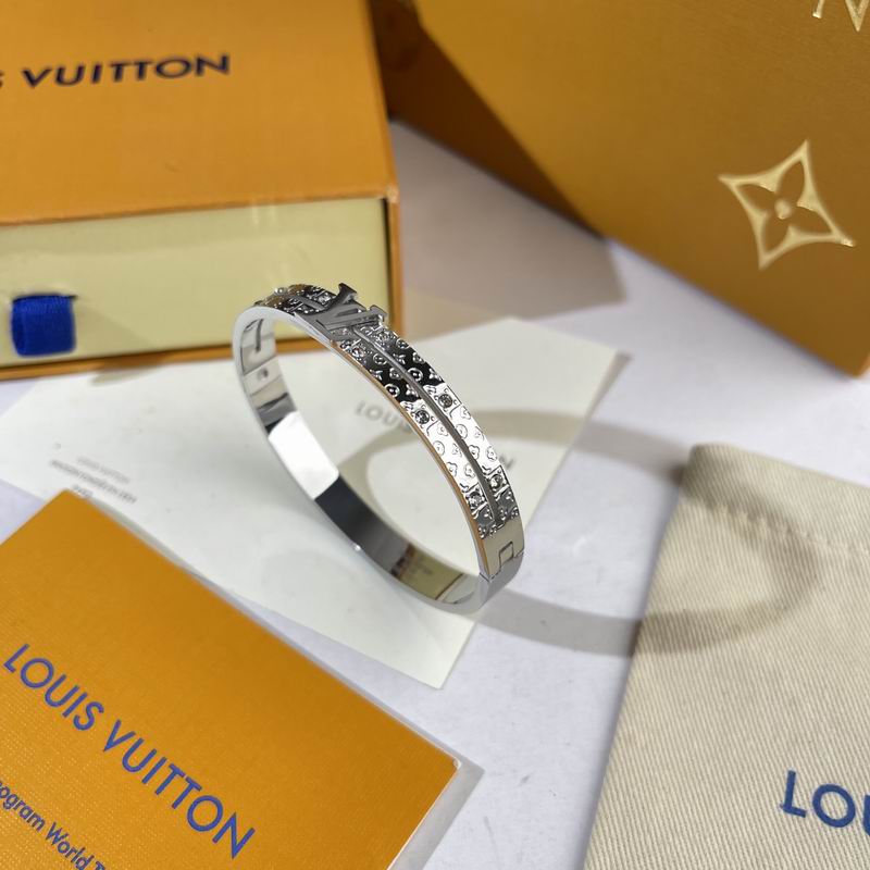 LV Bracelet  05yxs325 (2)
