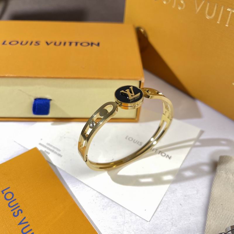 LV Bracelet  05yxs327 (3)