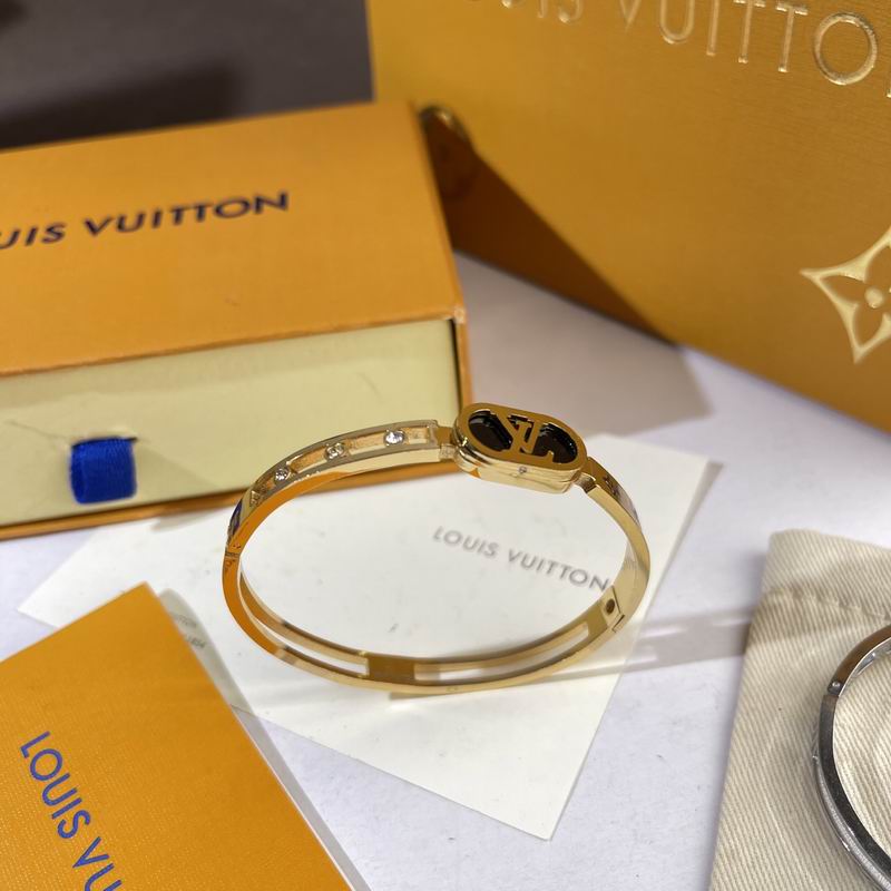 LV Bracelet  05yxs328 (3)