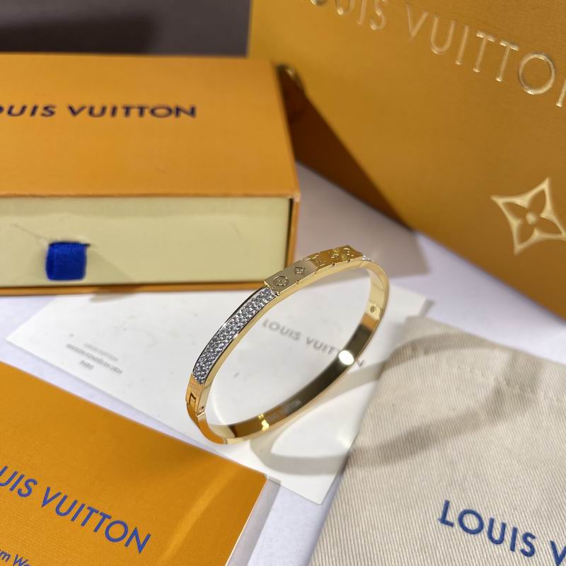 LV Bracelet  05yxs329 (3)
