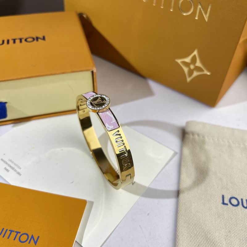 LV Bracelet  05yxs330 (2)