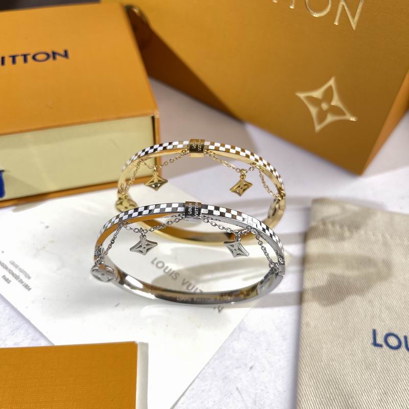 LV Bracelet  05yxs332 (1)