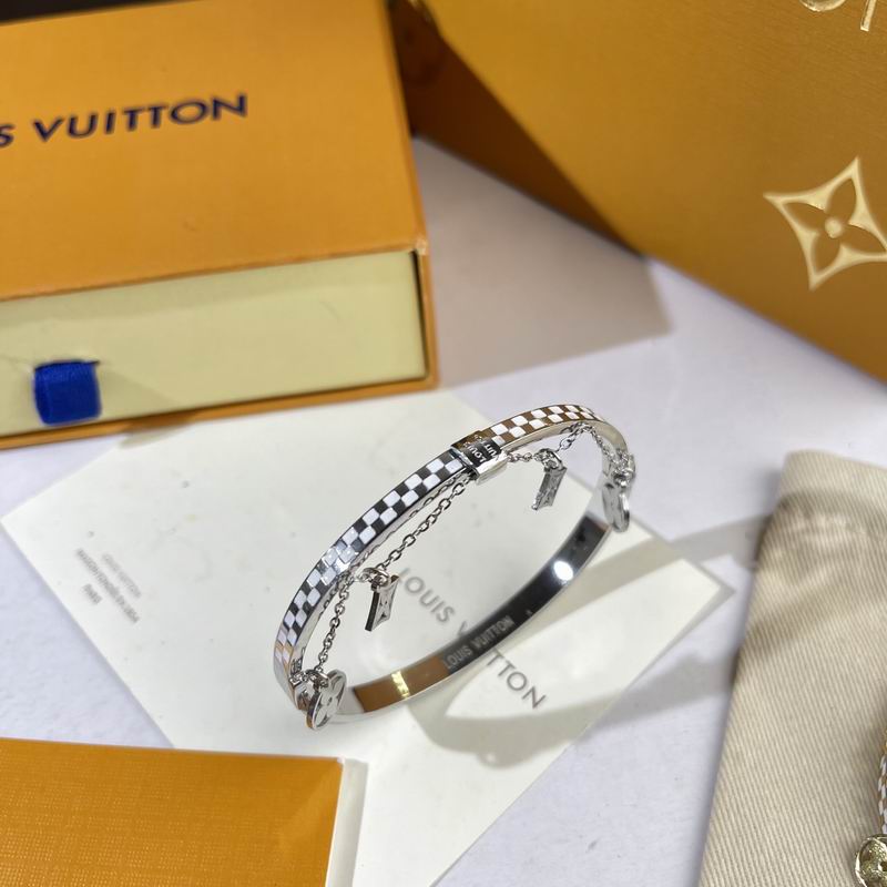 LV Bracelet  05yxs332 (3)