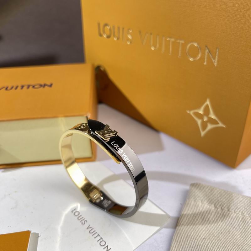 LV Bracelet  05yxs334 (2)