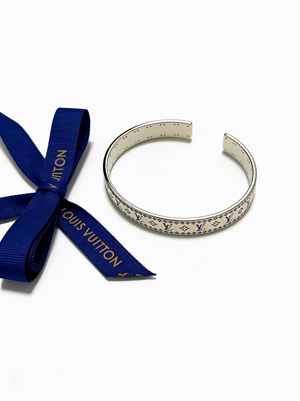 LV Bracelet  05yxs336 (2)